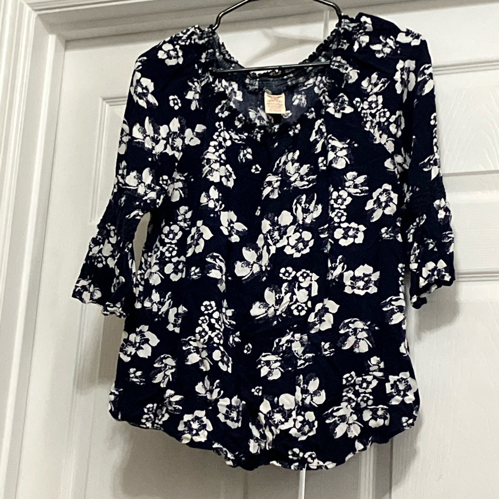 Faded Glory Navy and White Floral Peasant Blouse